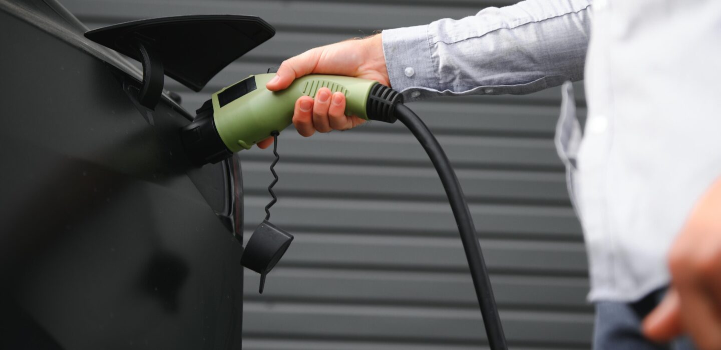 Ventas de vehículos de bajas emisiones se duplican en Chile y consolidan el liderazgo de Inchcape en electrificación