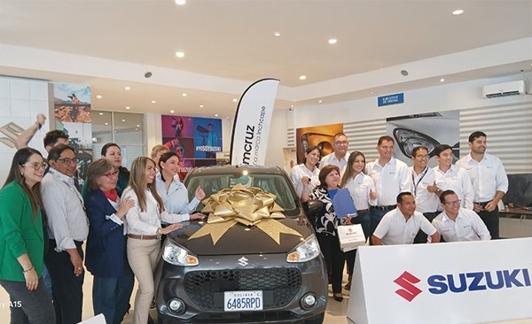 Imcruz Inchcape Bolivia y Suzuki premian la solidaridad con un vehículo 0 km